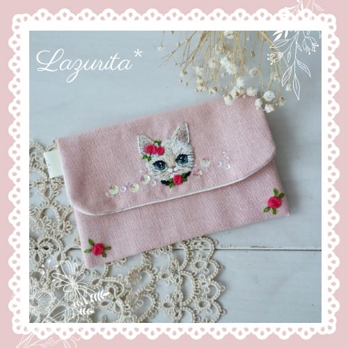 ヴィンテージドイリー ネコちゃんValentine♡ハンドメイド刺繍·͜· ♡ Happy Valentine's Day 💞 🐼 💐 ・ More panda embroidery
