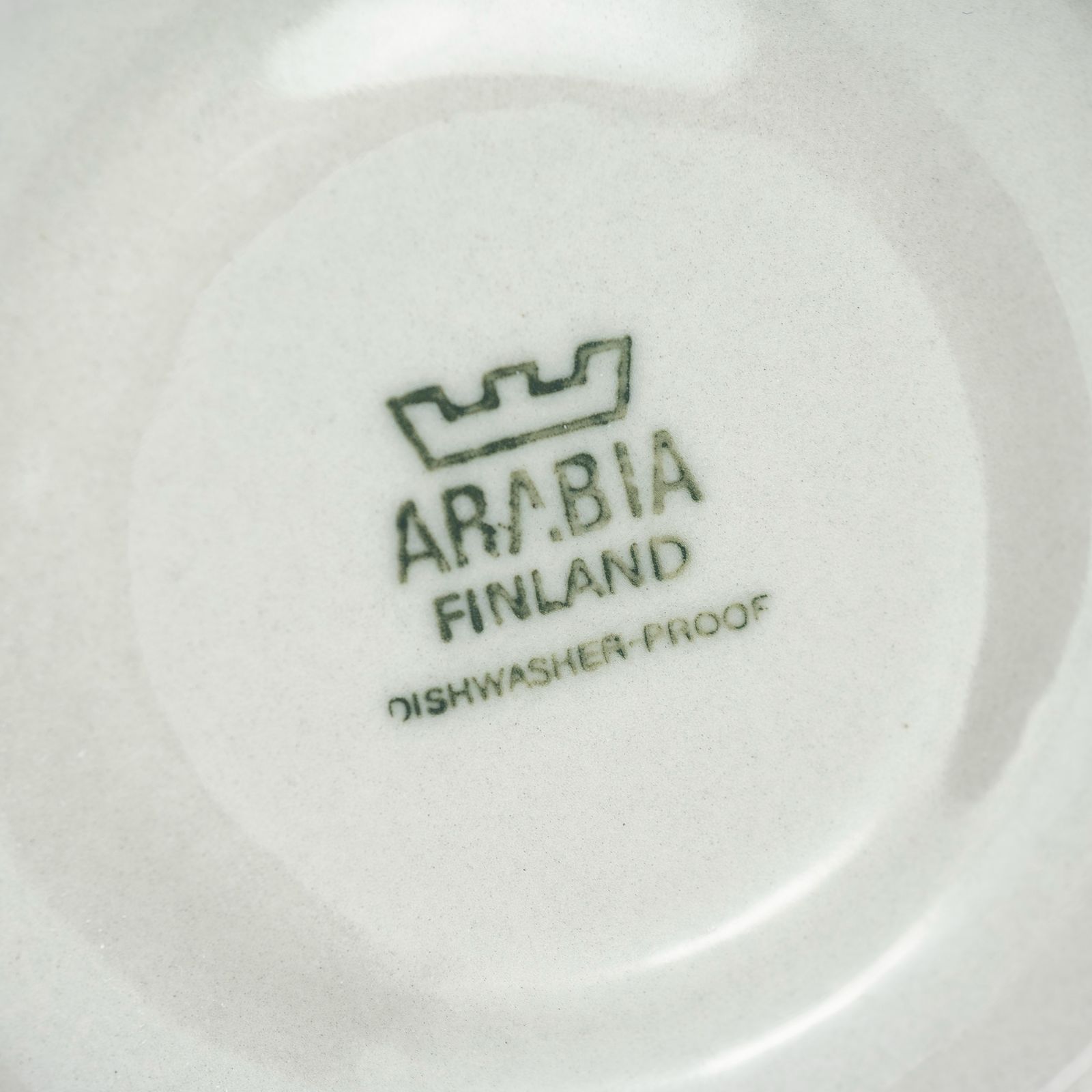 エステリ トムラ