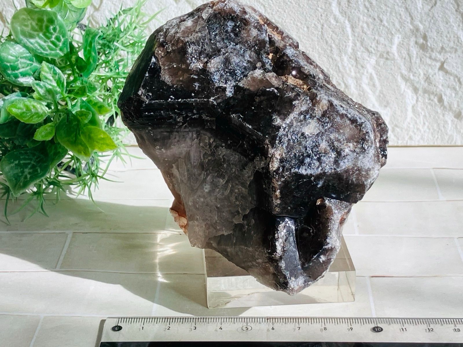 ファントム モリオン 涅槃水晶 エッチドクォーツ 黒水晶 山入り 原石 置物