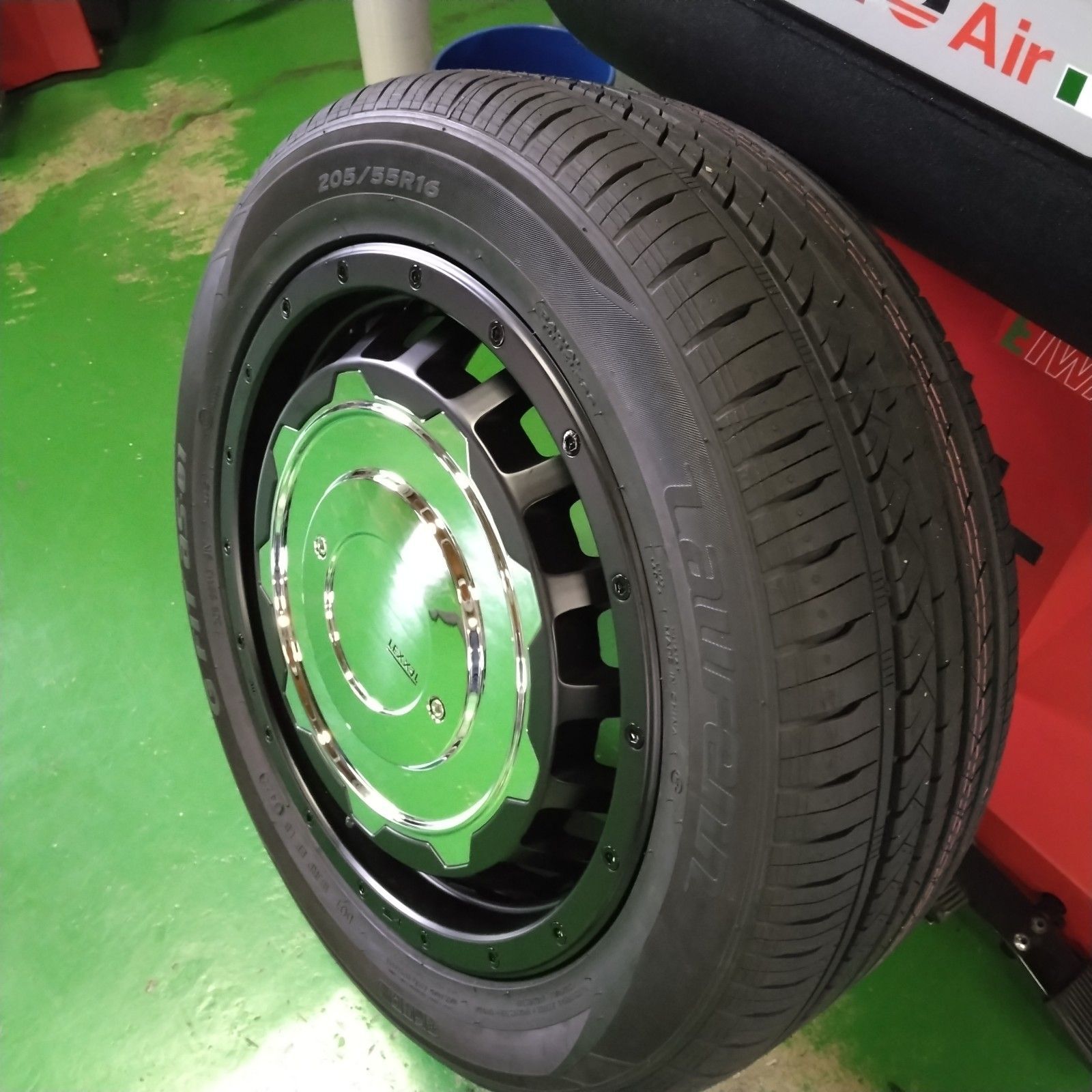 アクア クロスビー ルーミー トール タイヤホイールセット 新品4本セット 175/60R16 特撰タイヤ LEXXEL SwaGGer Oldstyle 16インチ