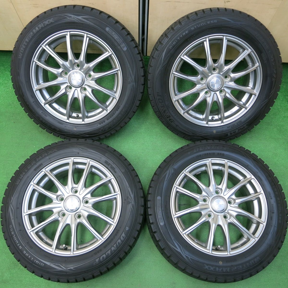 *送料無料* バリ溝！キレイ！9.5分スタッドレス 185/65R15 ダンロップ ウインターマックス WM01 LEBEN レーベン 15インチ PCD114.3/5H4041702イス