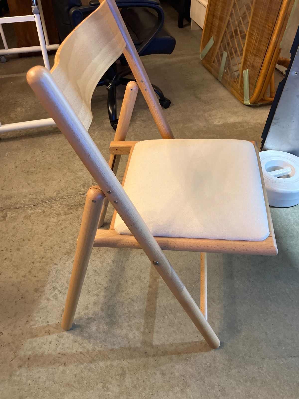 【無印良品】折りたたみチェア 1脚のみ ブナ材 川村 送料込 廃盤 ☆無印良品 折りたたみイス 天然木 ブナ材 チェア MUJI 一脚