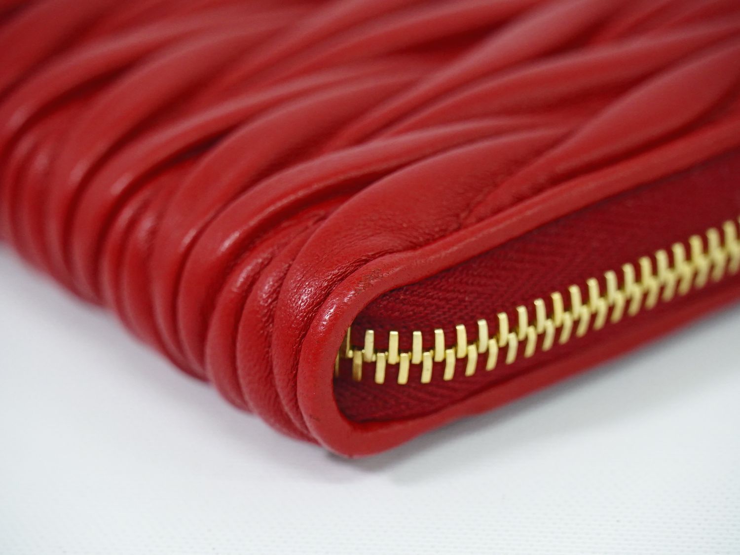 本物 ミュウミュウ MIU MIU マテラッセ コインケース 小銭入れ レザー  