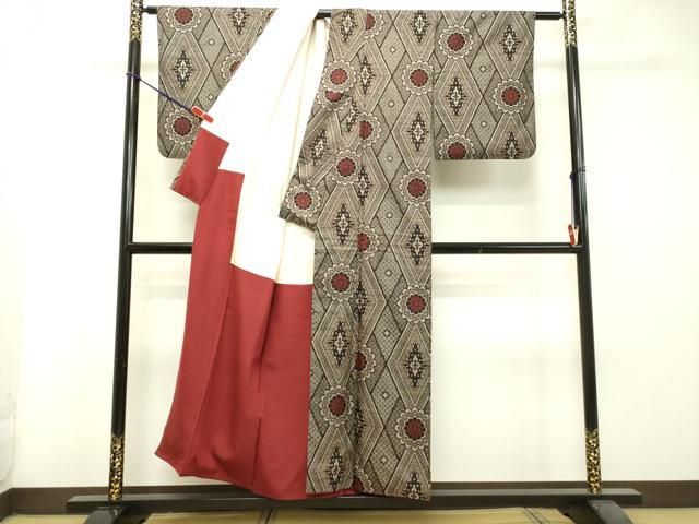 平和屋着物○希少 本場大島紬 龍郷絣 7マルキ 花菱文 正絹 逸品  