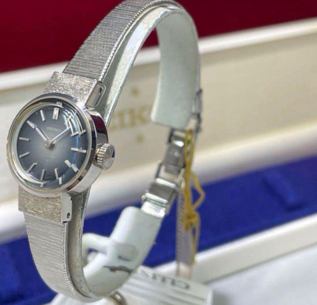 70s 新品未使用 SEIKO ブレスレット 手巻き 純正SSベルト 腕時計 70s 新品未使用 SEIKO ブレスレット 手巻き 純正SSベルト 腕時計