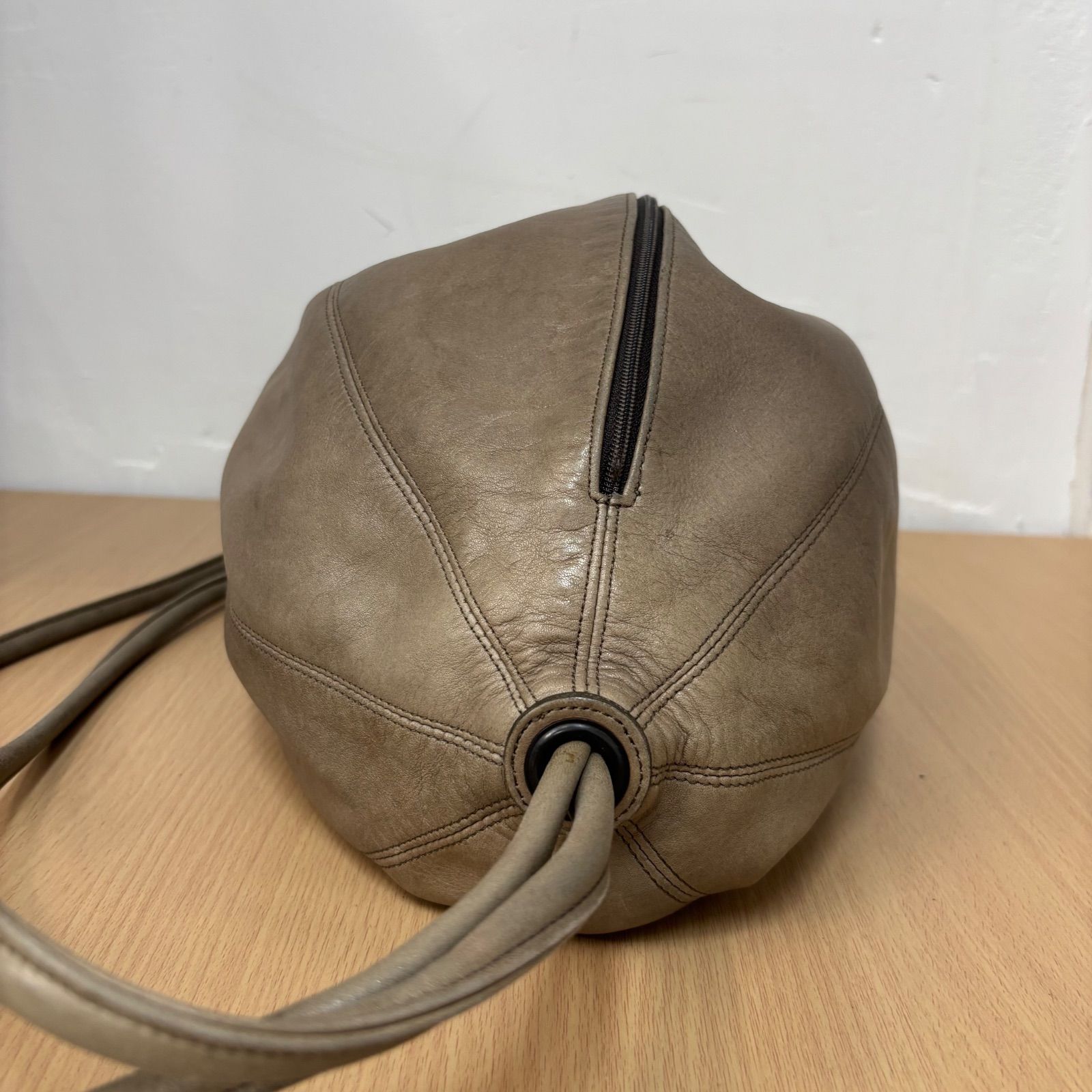 【希少✨】 JURGEN LEHL リュック グレージュ レザー 巾着 バッグ 希少✨】 JURGEN LEHL リュック グレージュ レザー 巾着 バッグ