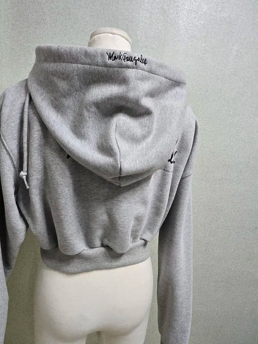 ワラティゼン お遊びで ジップアップパーカー フード付き