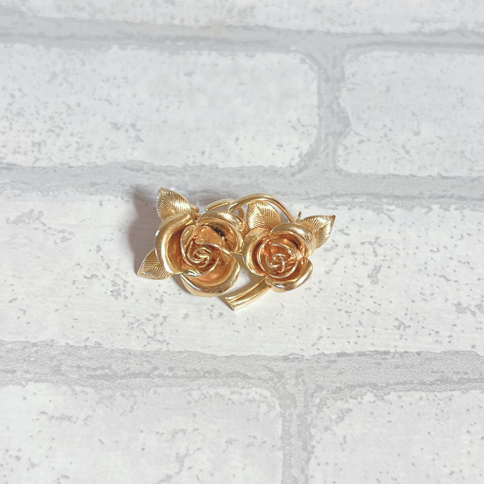 ブローチ gold ゴールド ローズ 薔薇 花 デザイン フラワー