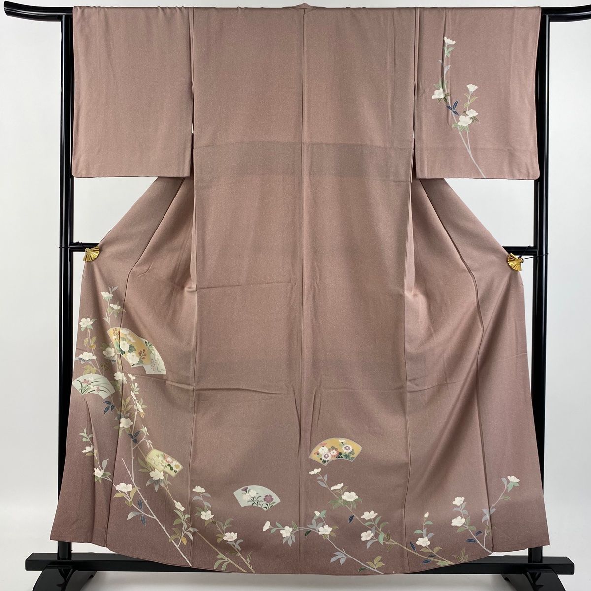 新品 牡丹 着物 正絹“大人を振りほどく花の眼差し”仕付け糸付 お召