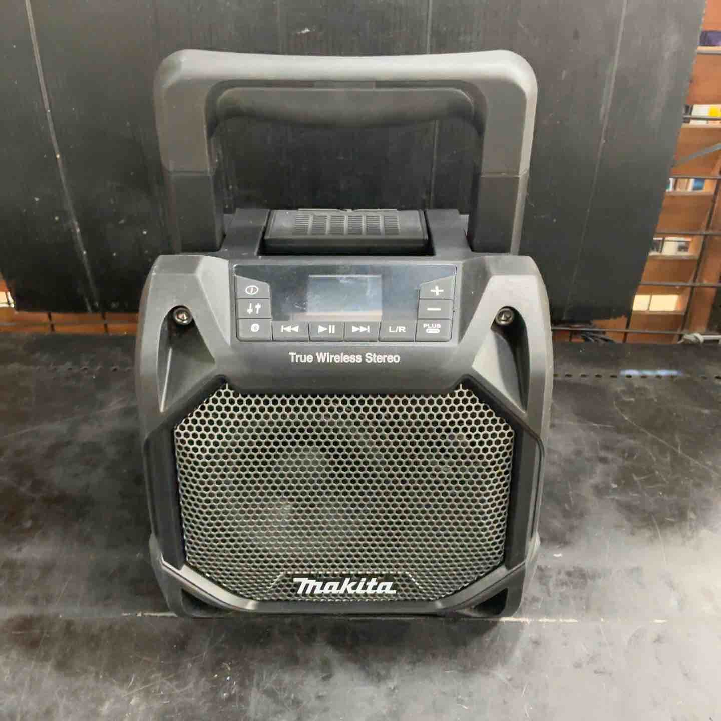 ◇マキタ(makita) コードレススピーカー(黒) MR203B【草加店】