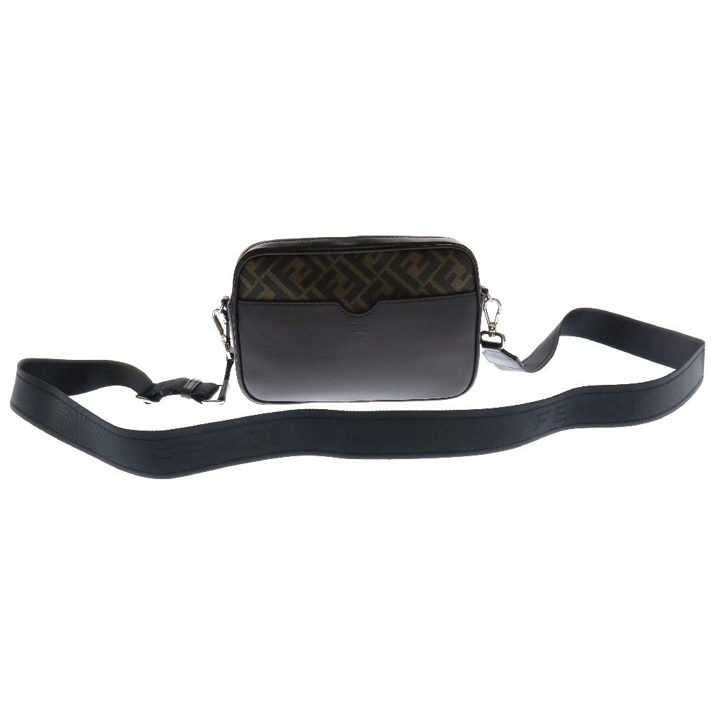 FENDI フェンディ ダイアゴナル カメラケース FFキャンバス ロゴプリント モノグラム ズッカ ブラウンレザー ショルダーバッグ クラッチ セカンド ポーチ 斜め掛け 7M0286
