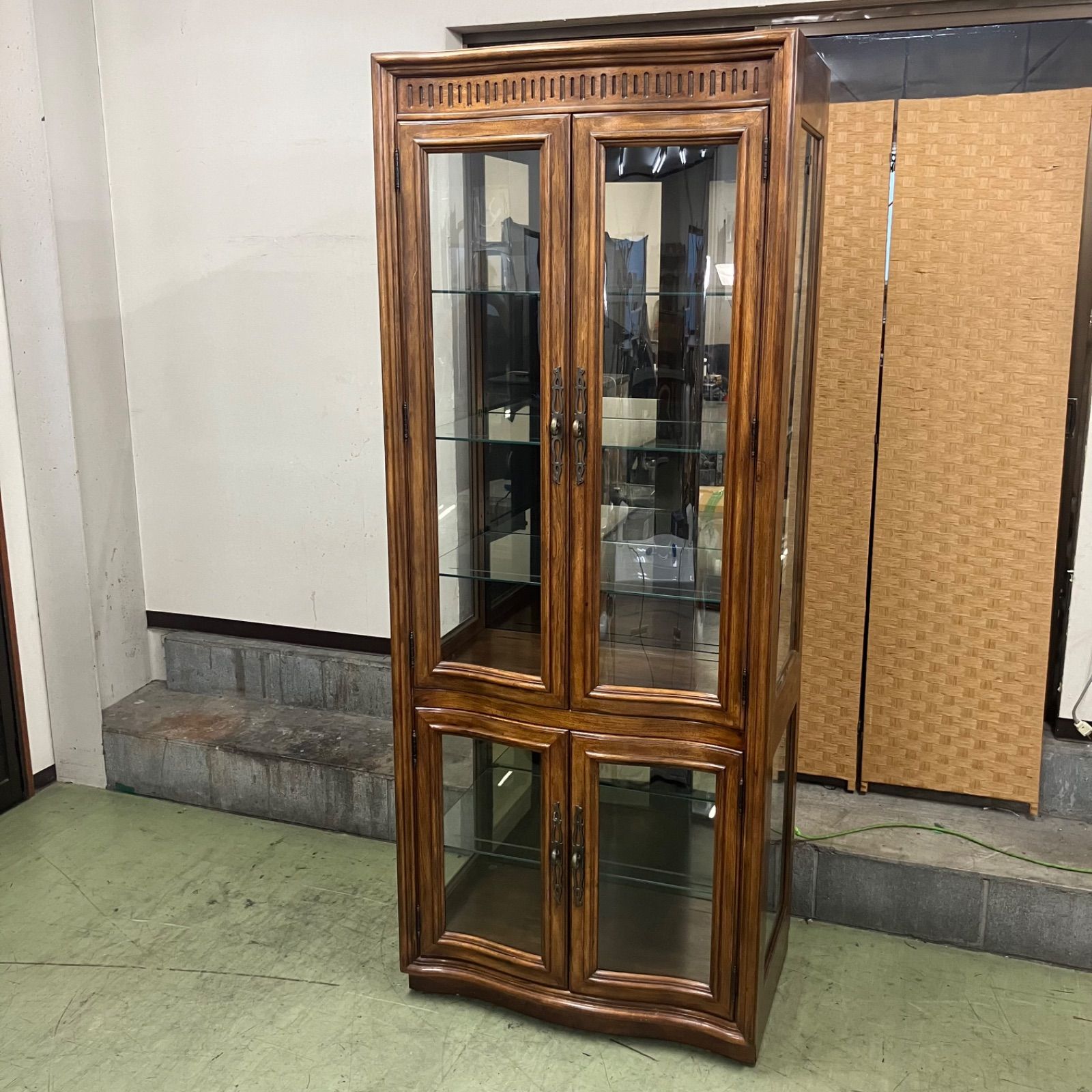 ● げ交渉 DREXEL HERITAGE ドレクセル ヘリテイジ GRAND VILLA グランドヴィラ 飾り棚 直接引き取り推奨 横浜市保土ヶ谷区今井町
