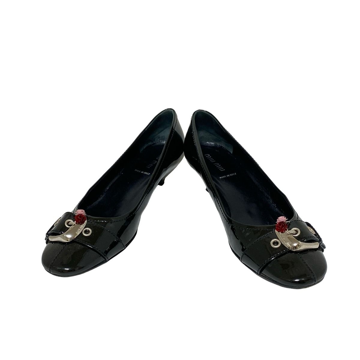 【値下げしました】MIUMIU エナメルパンプス黒　36.5 miumiu(ミュウミュウ) パンプス 36 レディース - 黒 フラワー(花