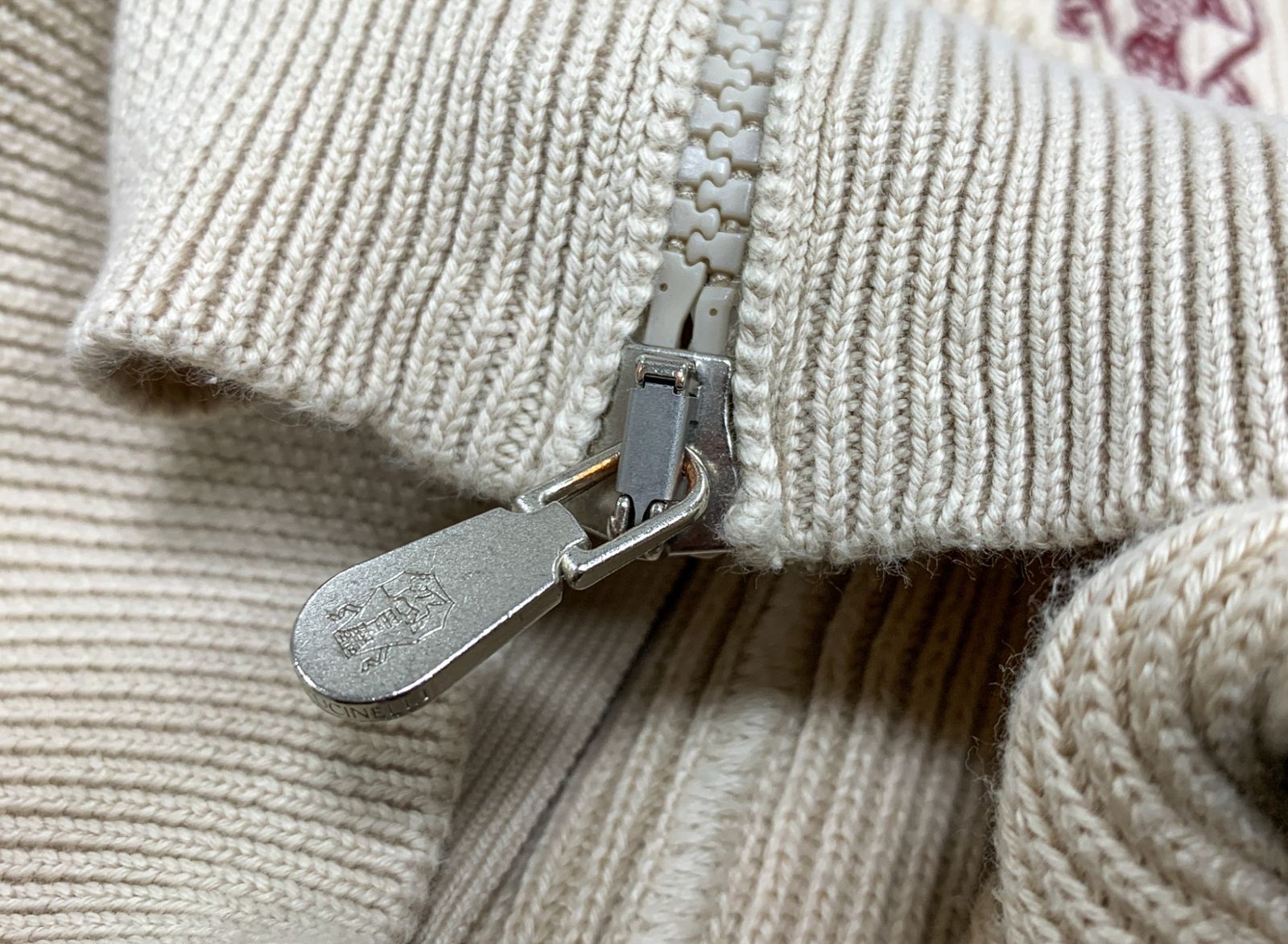 ブルネロクチネリ　ジップアップベスト　ポケット付き　ベージュ　サイズL程度 BRUNELLO CUCINELLI ブルネロクチネリ ジップアップ ニット