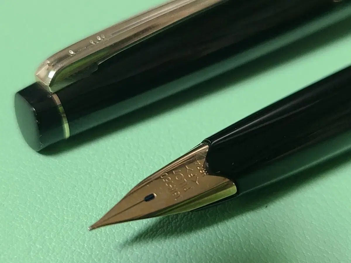 パイロットコーポレーション エリート主義者 球状 インセットニップ ポケットペン 万年筆 18K F ニップ