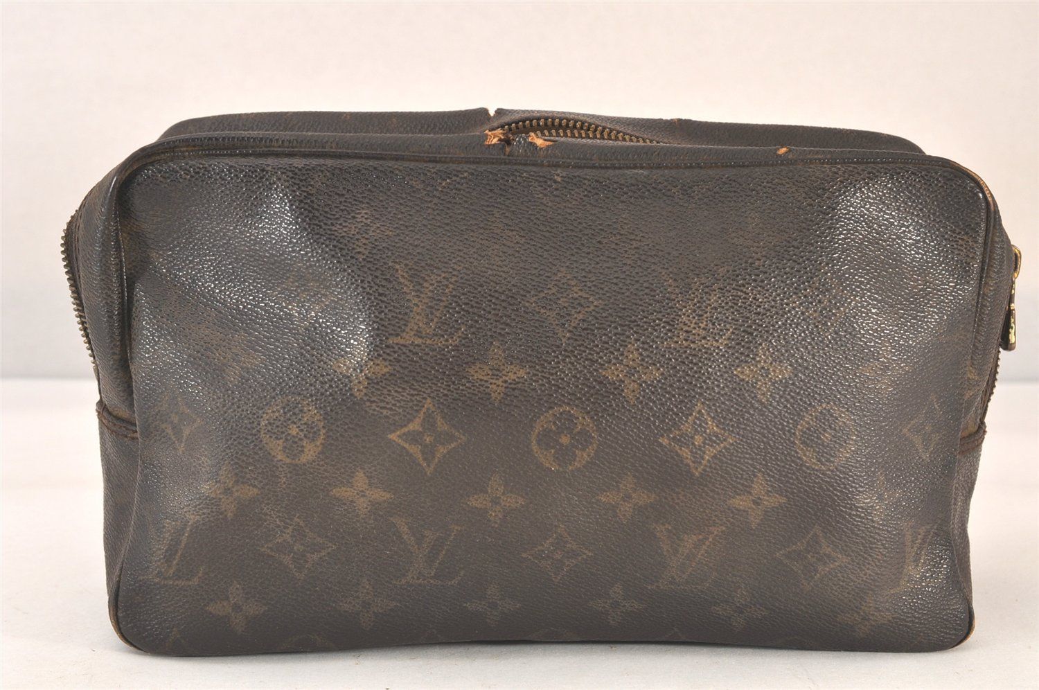 LOUIS VUITTON ルイヴィトン モノグラム トゥルース トワレット
