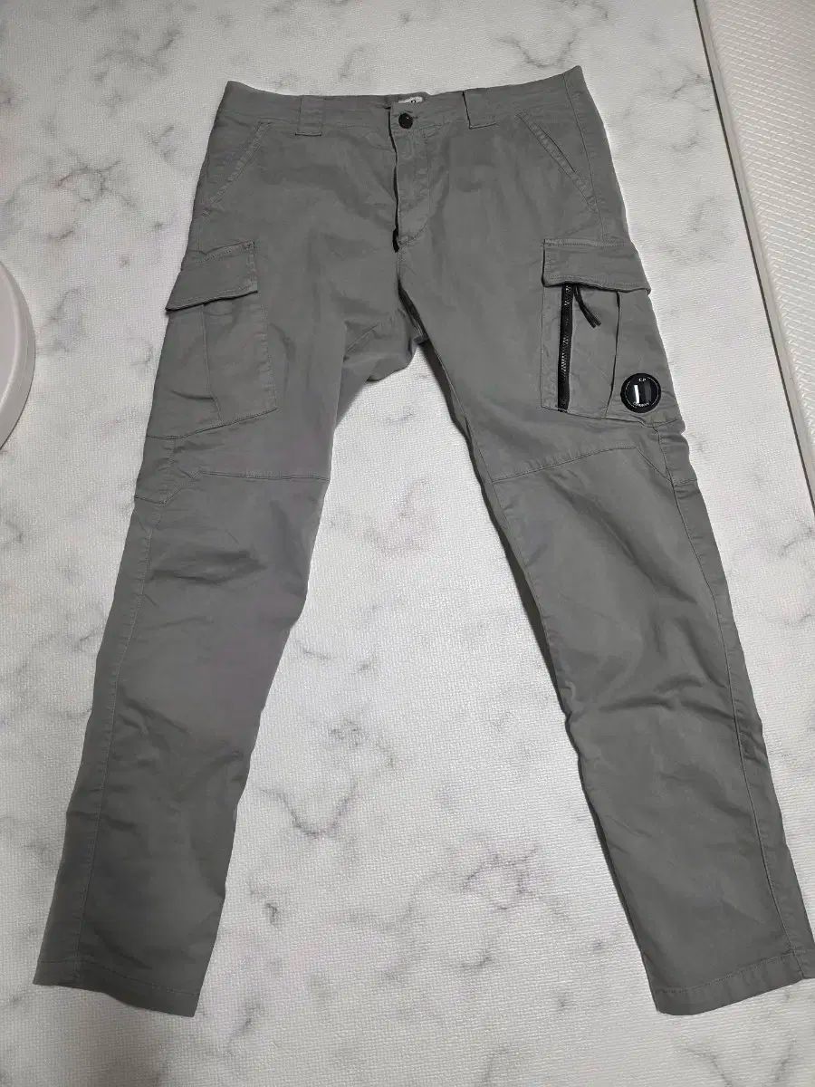 C.P. COMPANY シーピーカンパニー パンツ