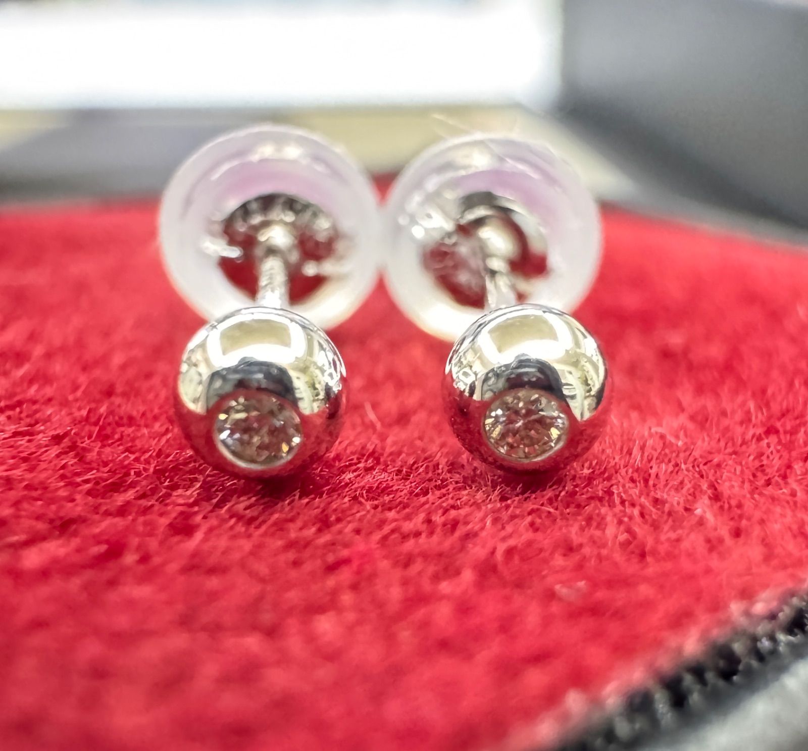 K14 丸玉ダイヤモンドピアス 3ミリ ダイヤ 14金ホワイトゴールド つけっぱなし 華奢アクセ メンズ 14金