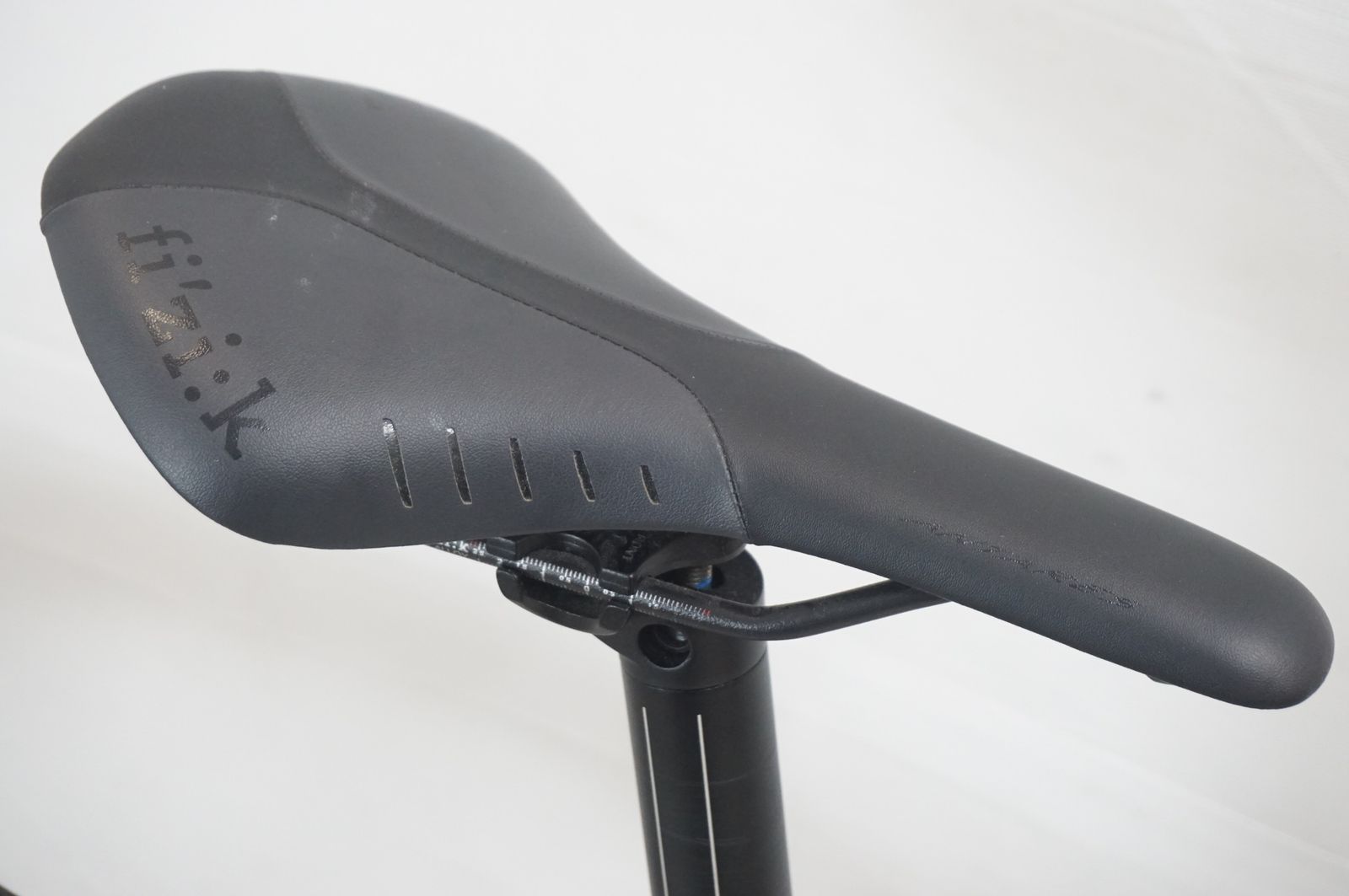 2019年モデル ロードバイク