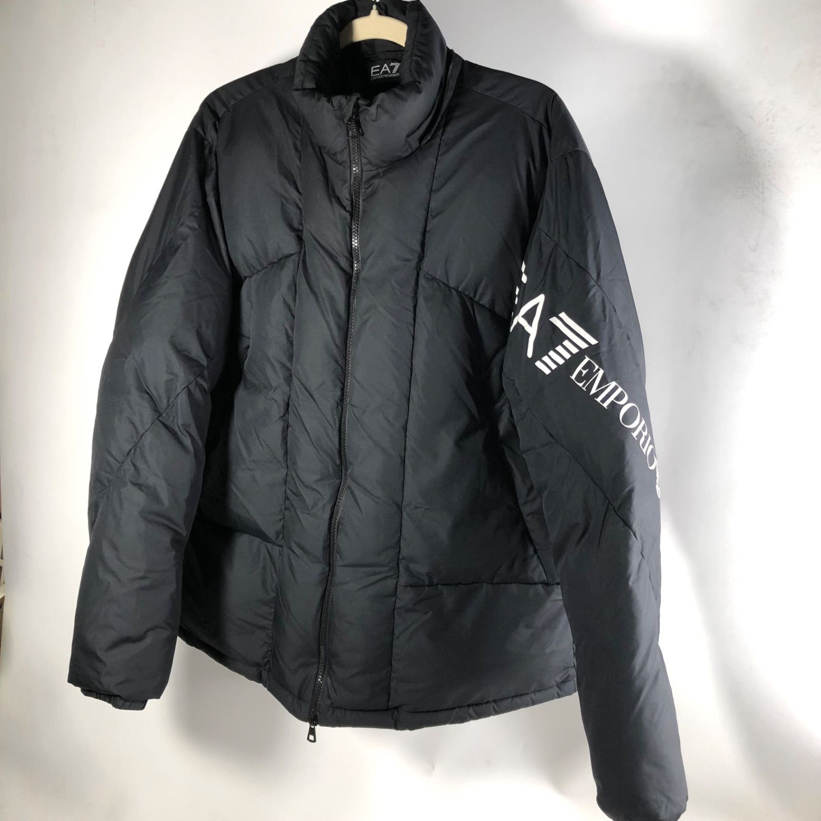 A0924-22-8 EMPORIO ARMANI EA7 ジャケット ダウンジャケット 冬 黒 着丈70cm 身幅60cm 肩幅46cm