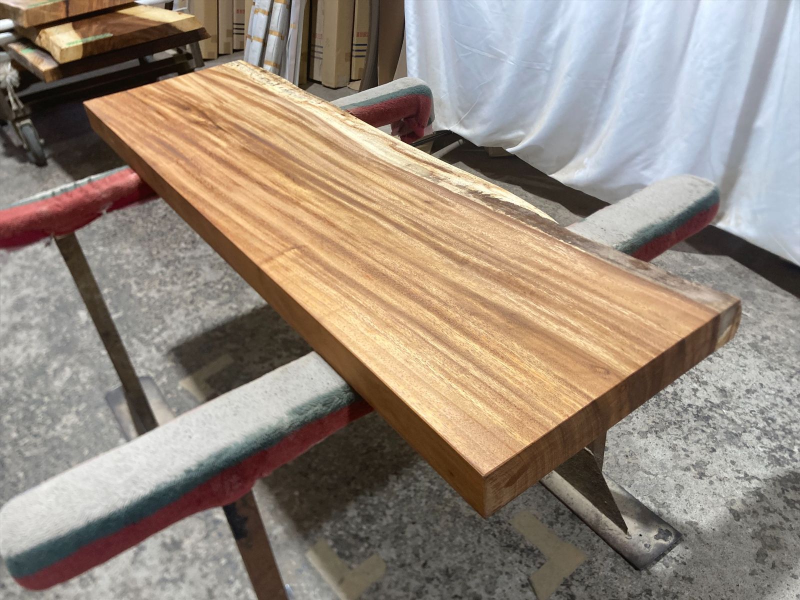 モンキーポッド9242 一枚板無垢