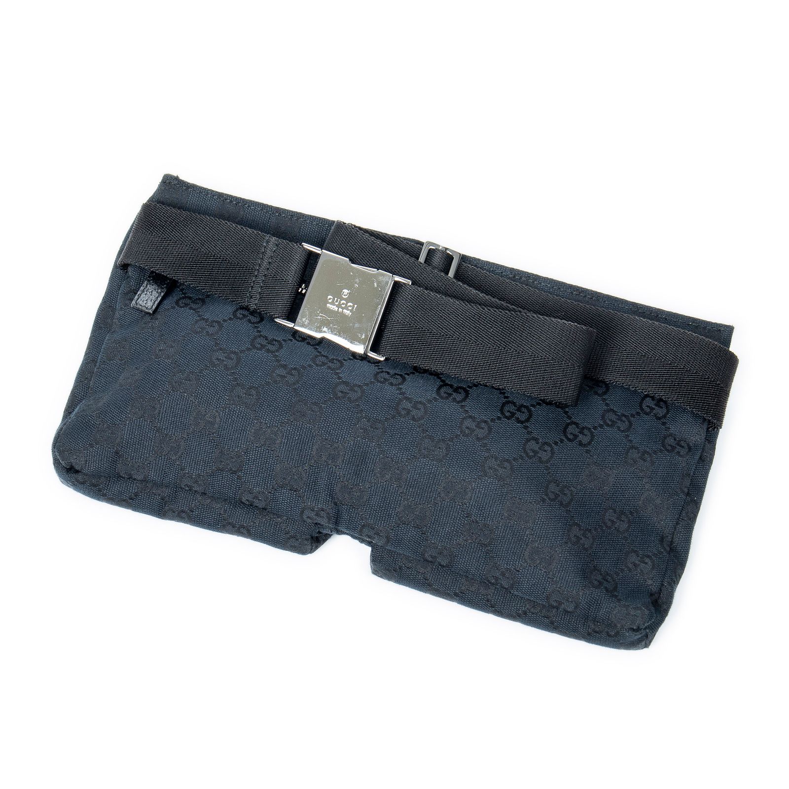 GUCCI グッチウエストポーチ黒GGキャンバスA