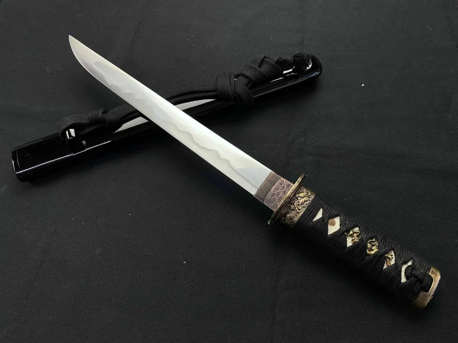 長寿守刀 亀図目貫 栗型 返り角付 金箔貼り鞘 合口拵 袋付 模造刀 ★中古品 長寿守刀 亀図目貫 栗型 返り角付 金箔貼り鞘 合口拵