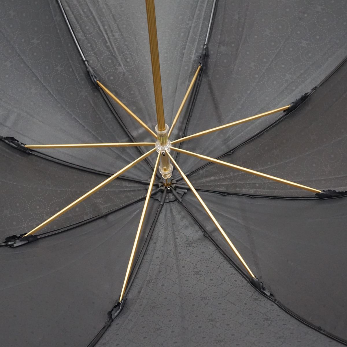 美品 CELINE セリーヌ 晴雨兼用パラソル 日傘 折りたたみ傘 マカダム 日傘 CELINE セリーヌ USED美品 マカダム 晴雨兼用 ブラック