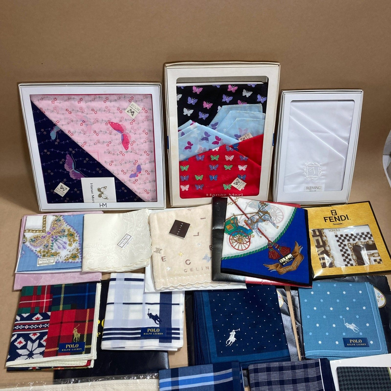 ブランド　ハンカチ　まとめ売り　CELINE Burberry FENDI など 新品あり‼️ ハンカチ6点まとめ売り FENDI CELINE BURBERRY