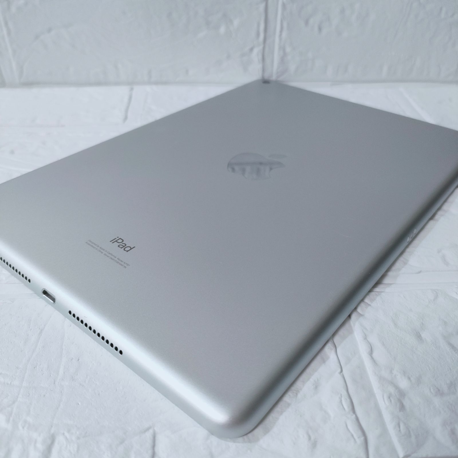 iPad 第7世代 wifiモデル 32GB 管理No.s320 Apple iPad シルバー 本体