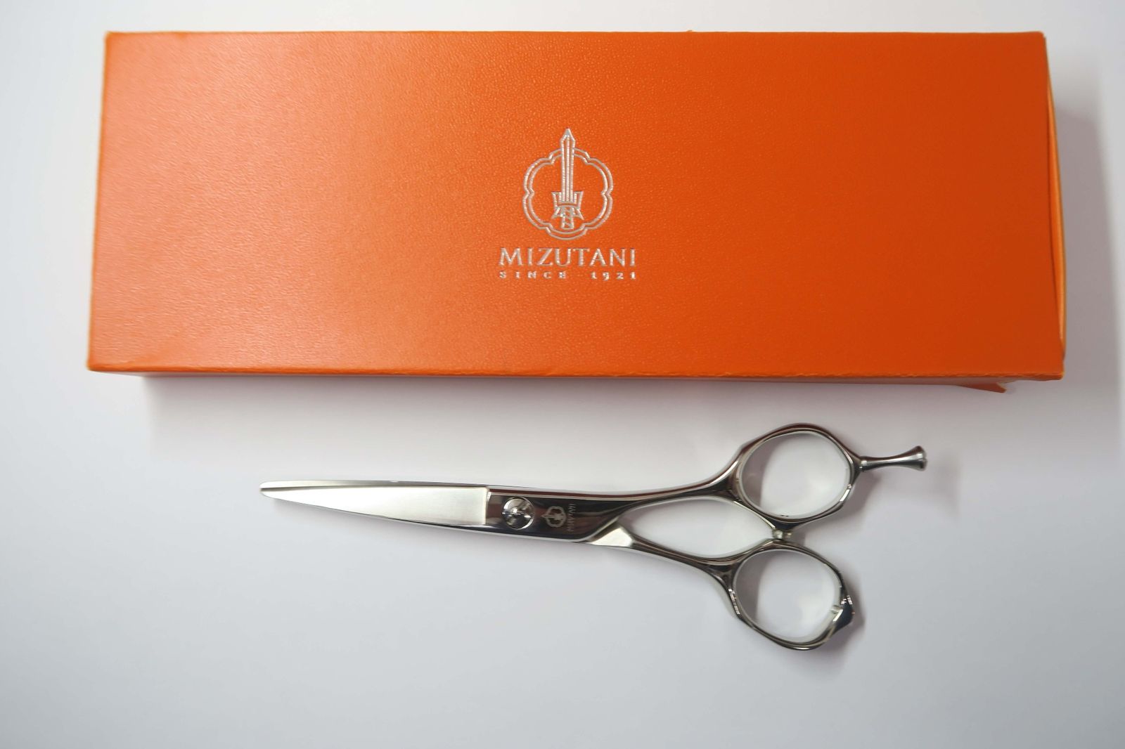 ヒカリシザーズHIKARI光シザーHIKARI SCISSORS】NB.2 光（HIKARI