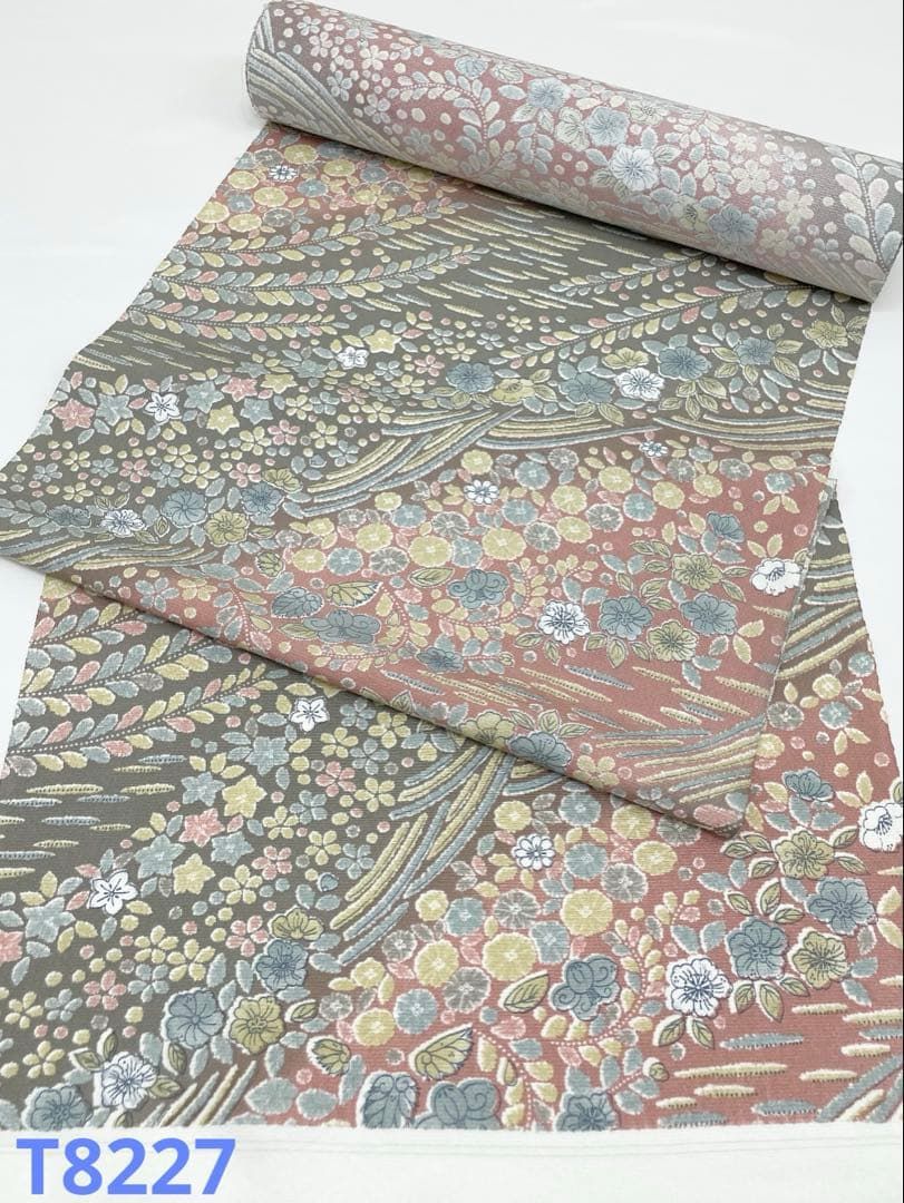 小紋 辻ヶ花 紋意匠 型染め 正絹 反物 小紋 辻ヶ花 全体柄 紋意匠 正絹 反物 - メルカリ