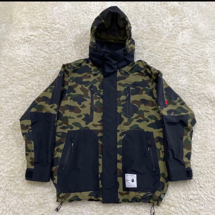 WTAPS x A BATHING APE マウンテンパーカー カモフラ - メルカリ