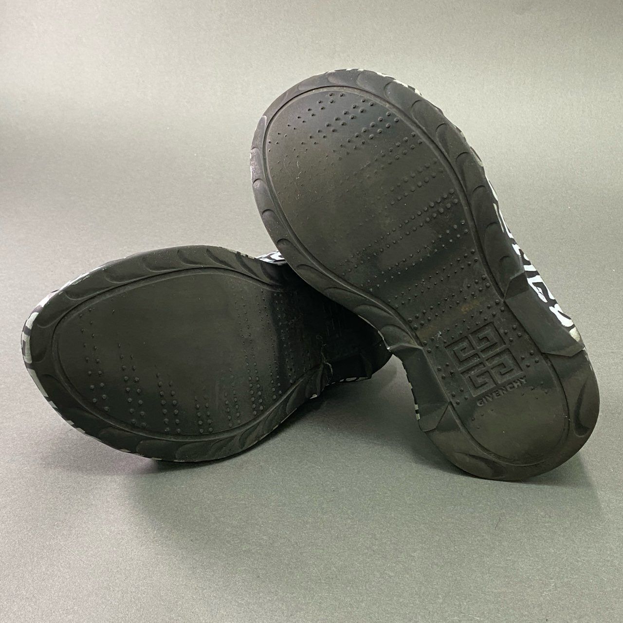 超レア★新品未使用★GIVENCHY 厚底サンダル 37【23.5～24】 厚底サンダル レディース 歩きやすい 靴[品番：AGCW0004560