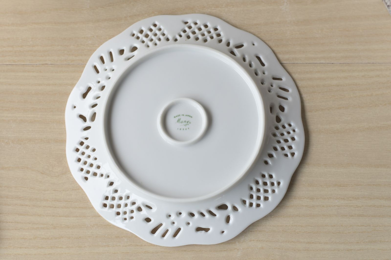 マニーローズ バロックアナイス　プレートL 絵皿　陶器 日本製　新品 マニーローズ バロックアナイス プレートL 絵皿 陶器 日本製 新品