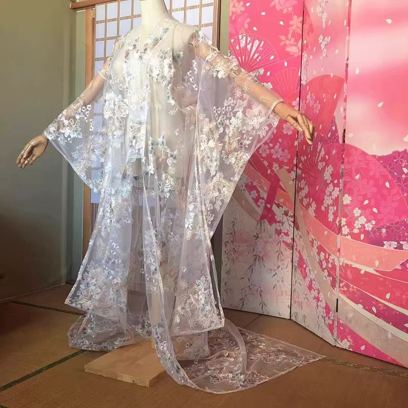チュール打掛 オーガンジー打掛 着物 オーバードレス レース羽織 ウエディングドレス お色直し 刺繍 色変更 3D立体的な刺繍 うす衣 和装 和装花嫁 和装前撮り 色打掛 大人婚 舞台ステージ 時代劇用演劇 芝居 芸者 浴衣 ベージュ