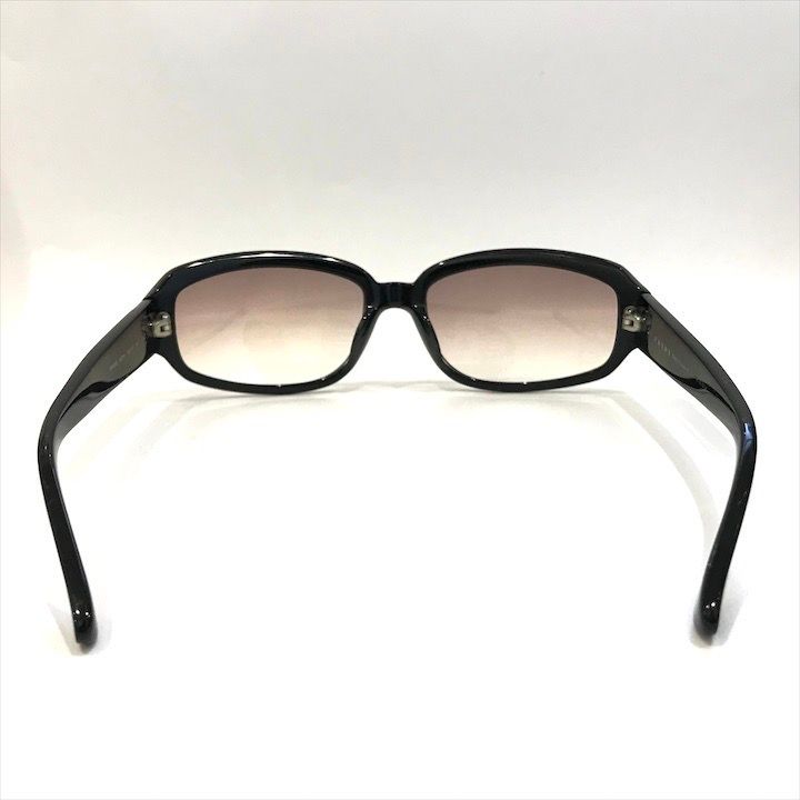 PRADA プラダ