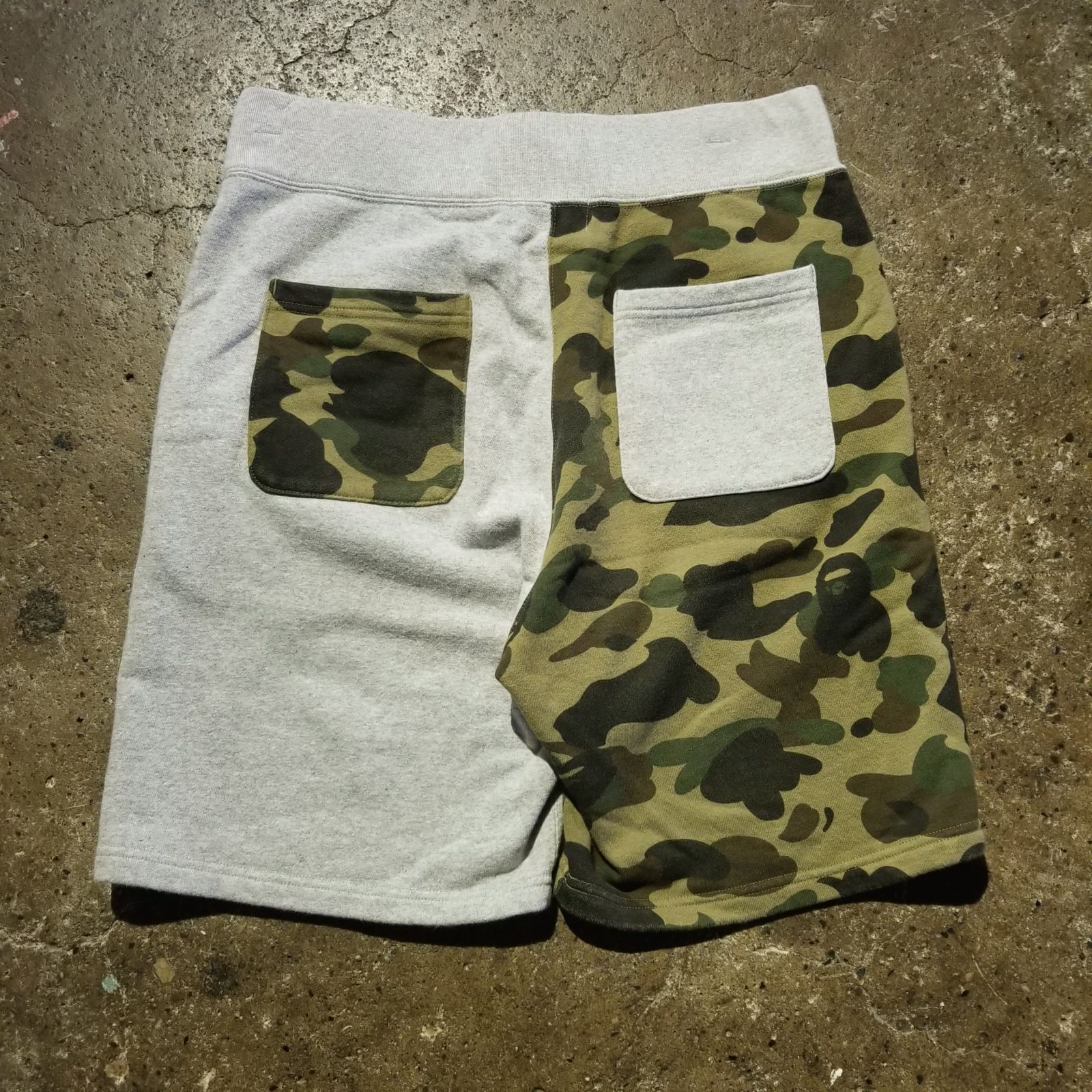 A BATHING APE 1st CAMO SHARK SWEAT SHORTS L アベイシングエイプ 