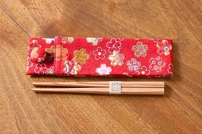 みえもん　杉箸　黒芯箸と箸袋セット（子供用）色：生成・赤柄・漢字柄