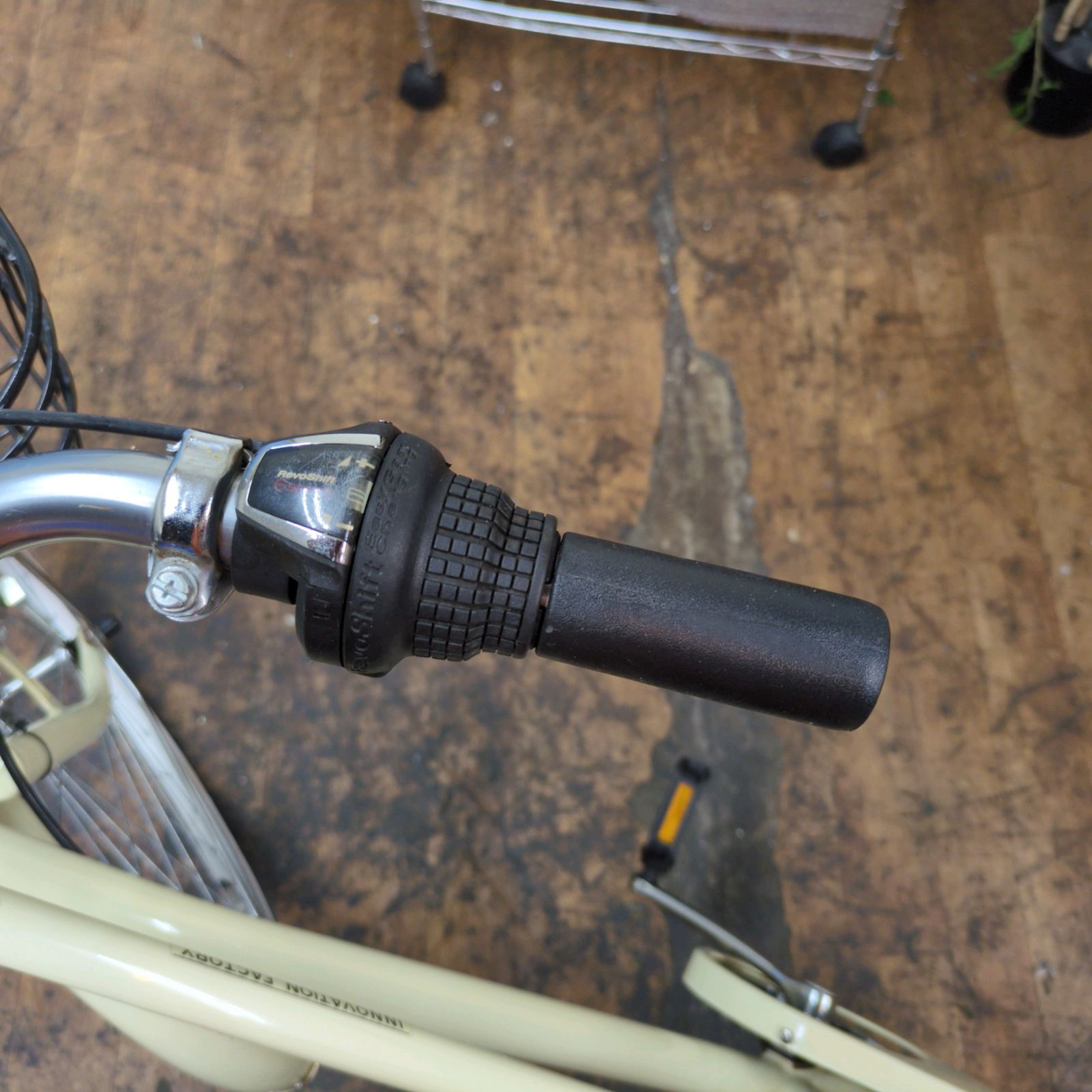 J330 ☆多少サビキズ使用感有り☆軽快自転車☆INNOVATION FACTORY☆LED