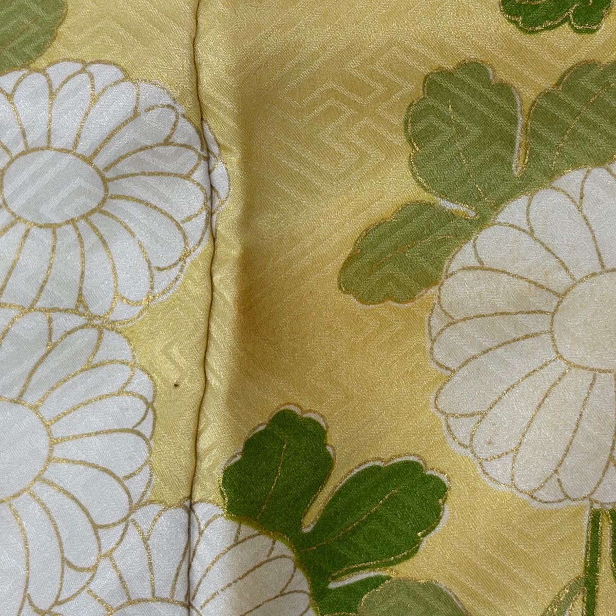 振袖　広衿　袷　正絹　金駒刺繍　成人式　裄66cm　丈163cm 振袖 正絹 金駒刺繍 華唐草 縮緬 広衿 袷 着物U-2331
