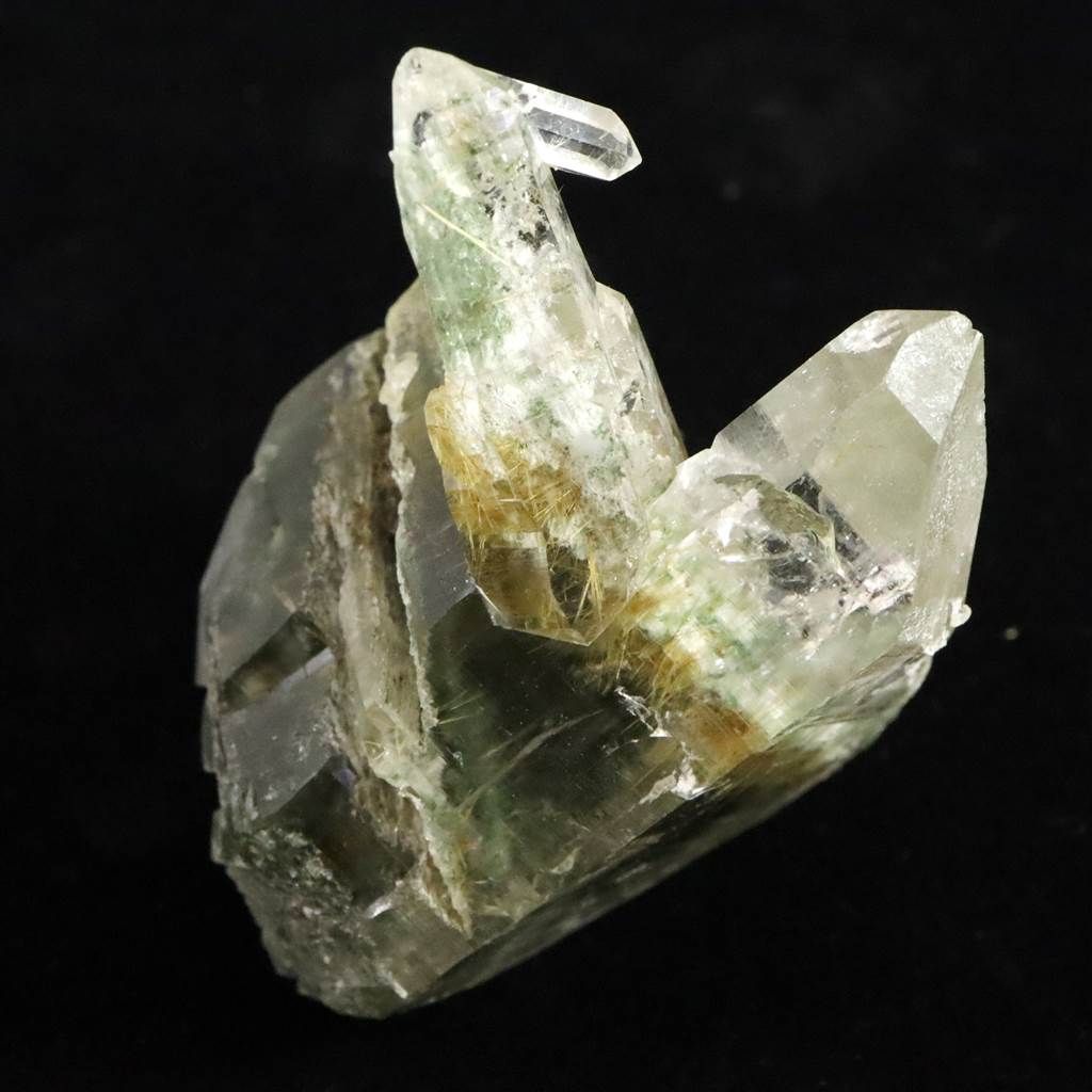 マニハール産 ヒマラヤ 水晶 ゴールドルチル クローライト入り