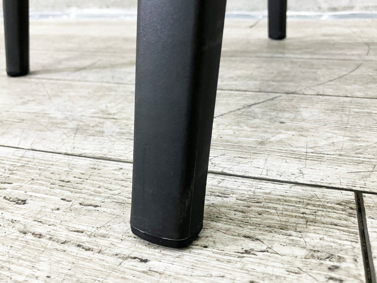 ヴィトラ SOFTSHELL