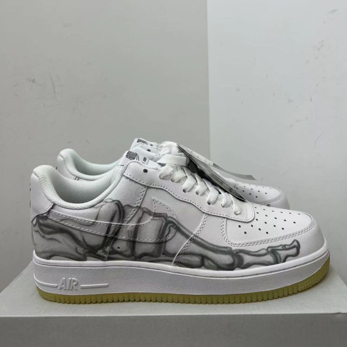 新品未使用 ナイキ Nike Air Force 1 QS Skeleton AF1 スニーカー