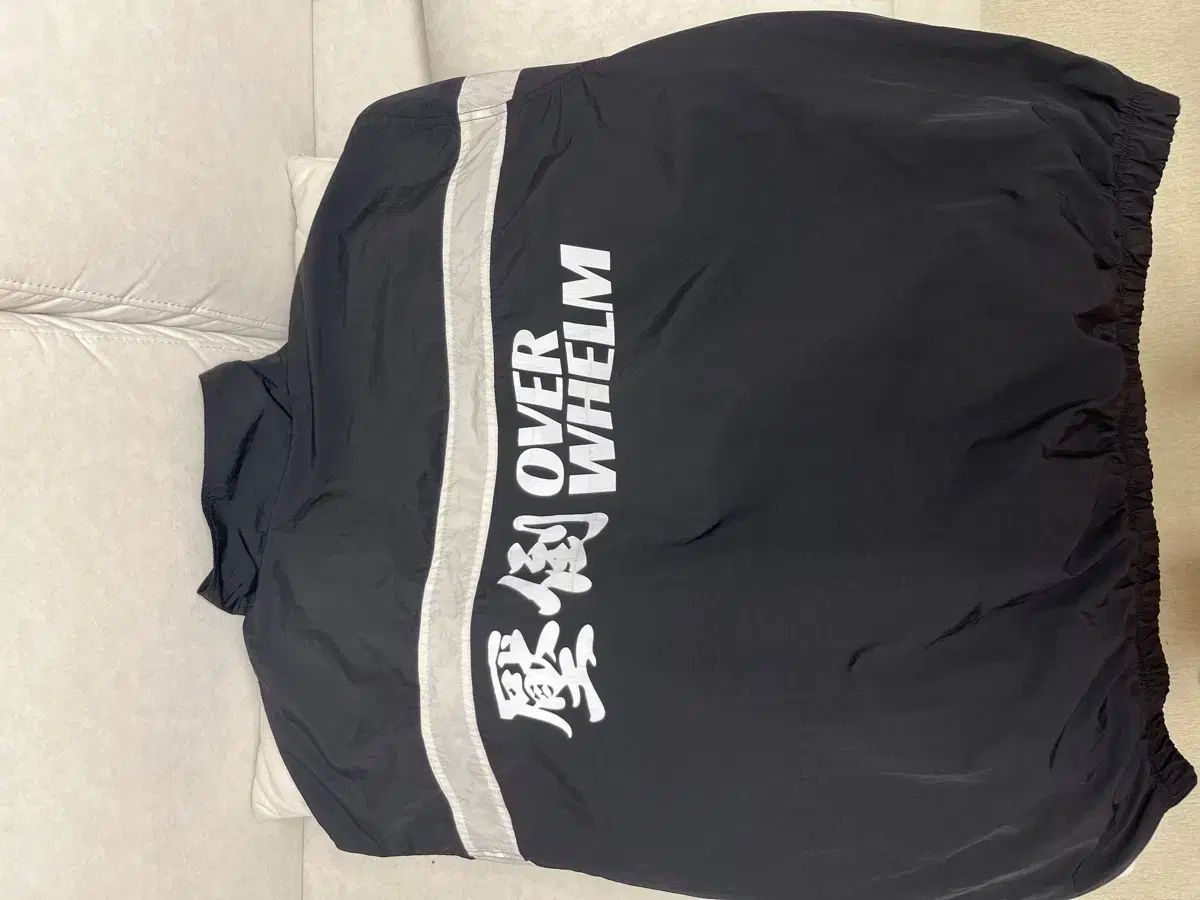 圧倒ウィンドブレーカー 002 ブラック L