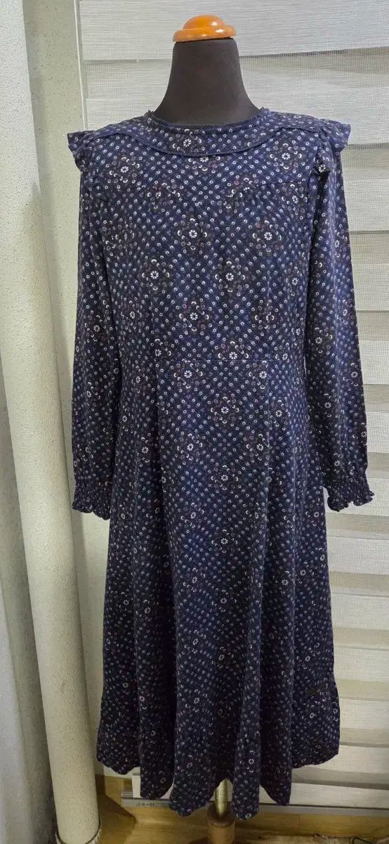 Thursday Island フラワー パータン ロング ONE PIECE 長袖