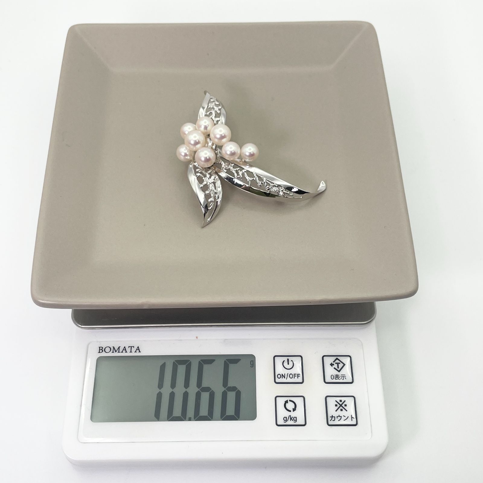 215【ミキモト】シルバー　パール　リボン　ブローチ　箱付き 215【ミキモト】シルバー パール リボン ブローチ 箱付き
