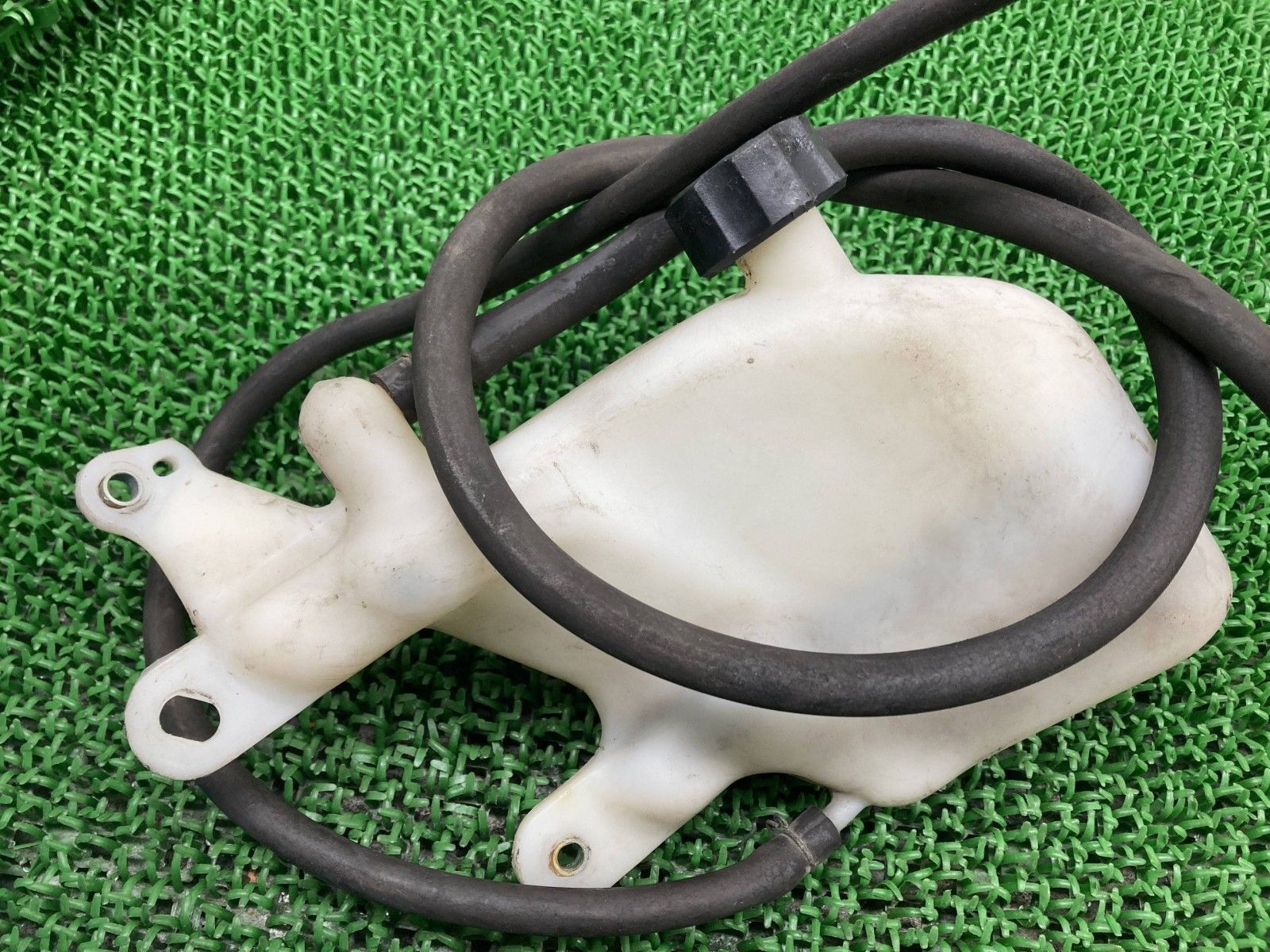 クーラントタンク