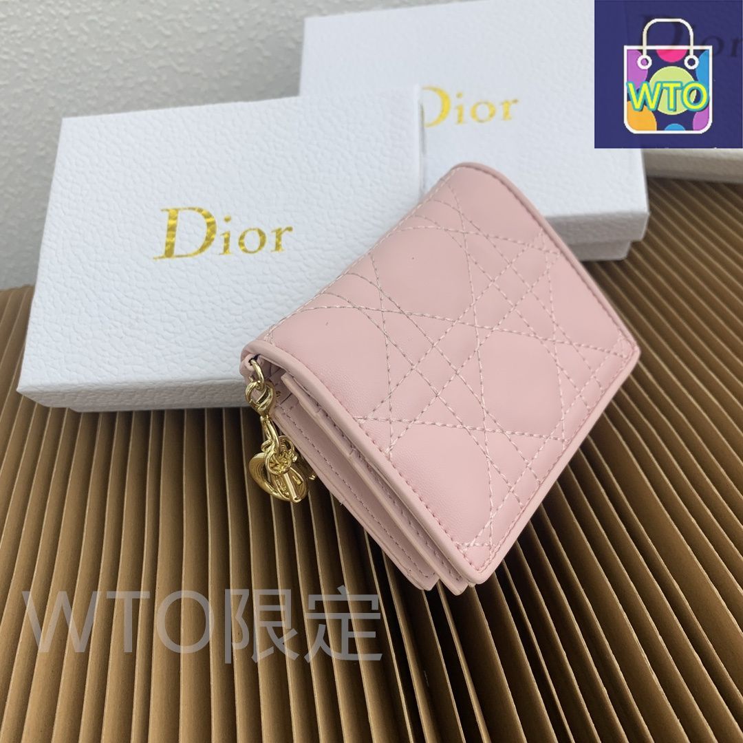 Dior 長財布 チャーム付き レディース 黒 ピンク Dior(ディオール) 長財布(レディース) - 海外通販のBUYMA