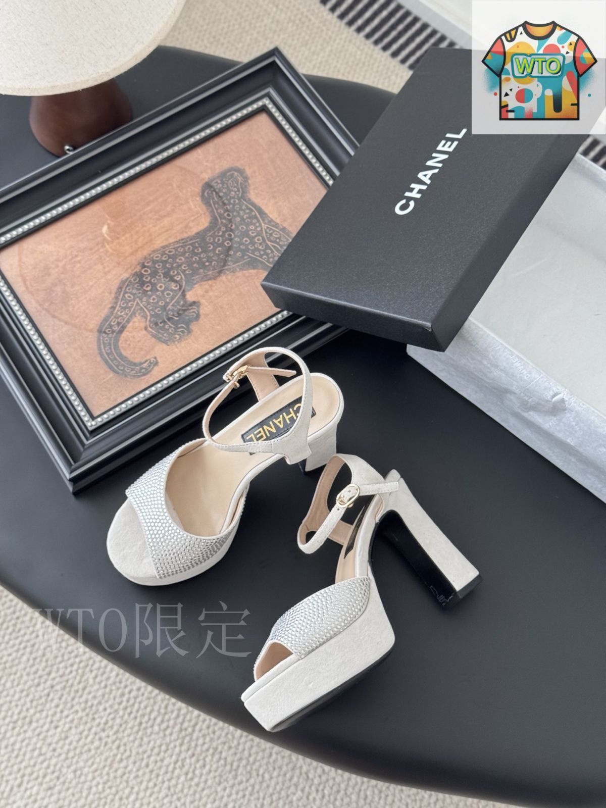 Chanel 25K 早春シリーズ プラットフォームスパンコールサンダル
